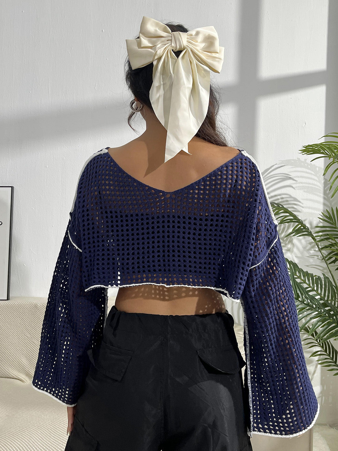 "Late 78" Sleeve Cropped Knit Top